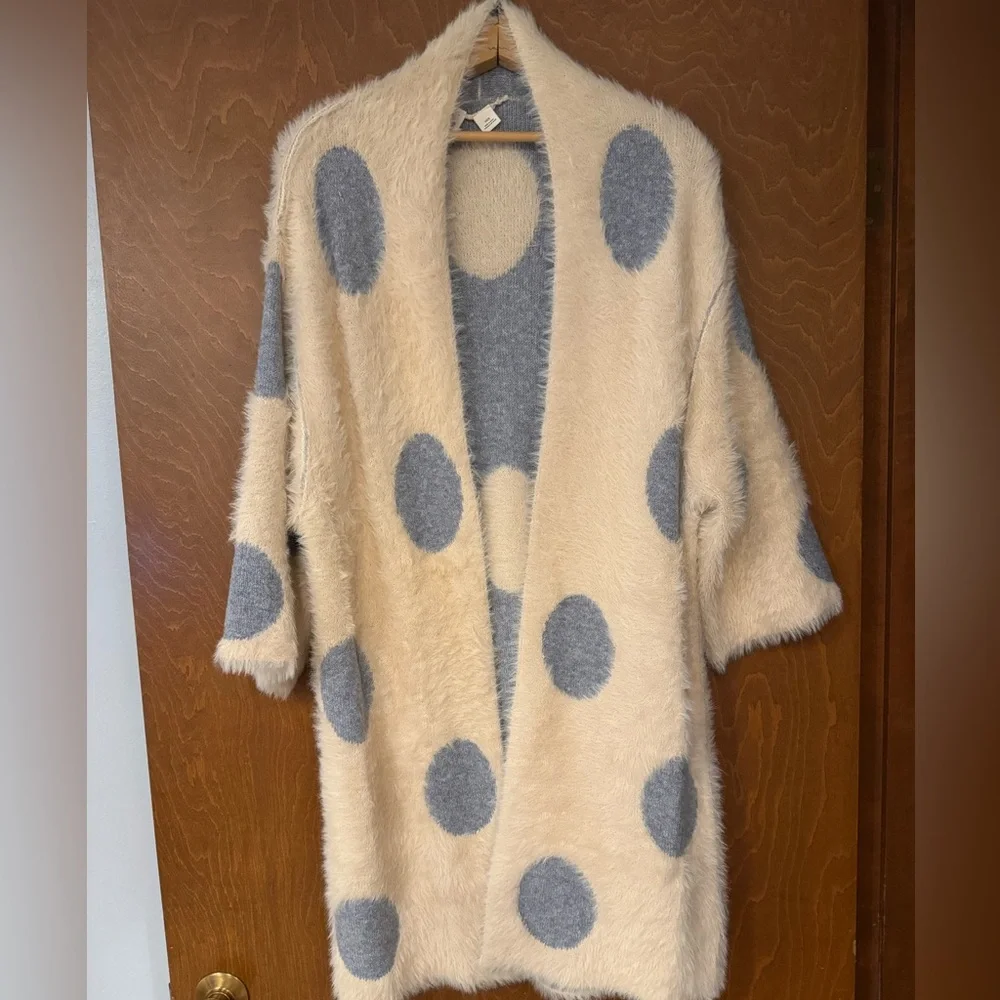 Moth Cream and Gray eyelash sweater - Picture 1 of 4